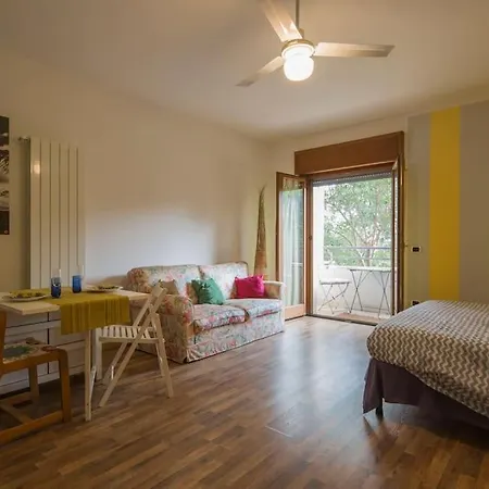 Sunny Open Space Apartment *