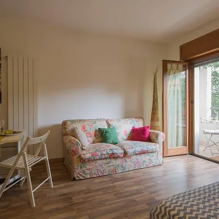 Sunny Open Space Apartment Pompei