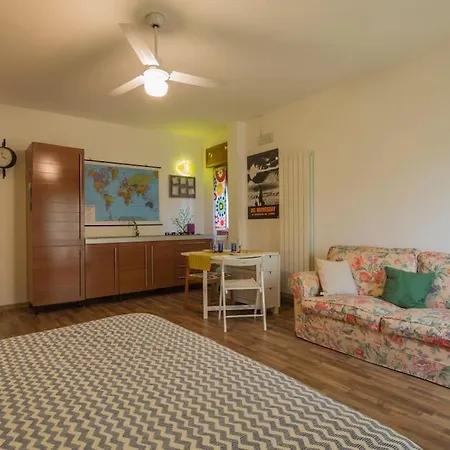 Sunny Open Space * ポンペイ