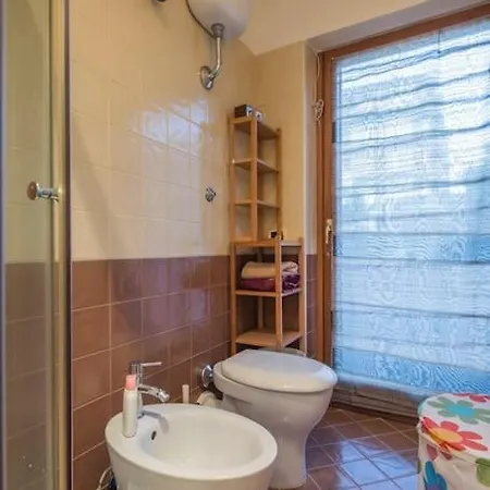 Sunny Open Space アパート